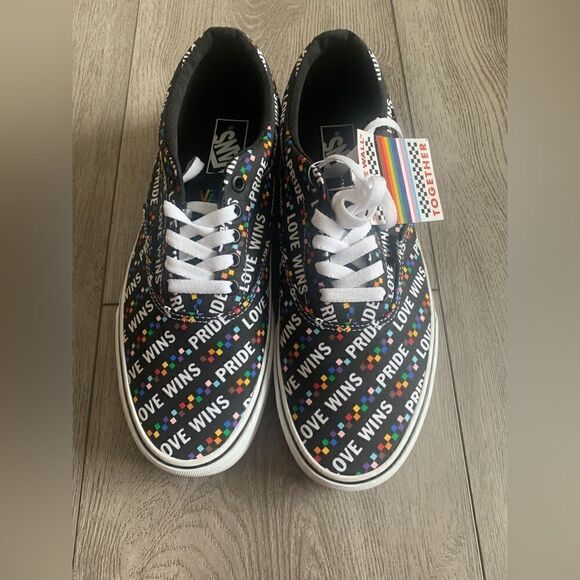 Vans men love wins, pride print shoes very cute